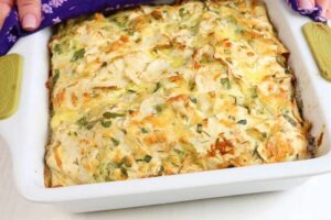 рваный пирог из лаваша с сыром и зеленью