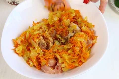 Если лень жарить котлеты - Готовлю Так! Самый простой и вкусный рецепт из куриного филе.