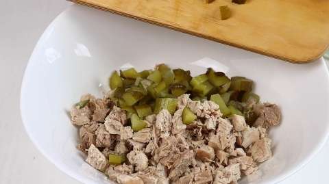 Салат "Дон Жуан": Вкусный сюрприз с ананасами!
