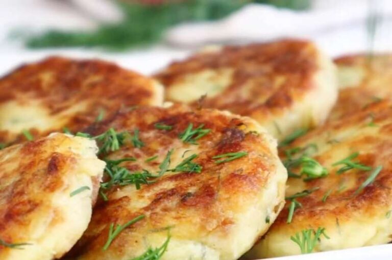 Самые вкусные котлеты из картофеля: простой рецепт из вчерашнего пюре