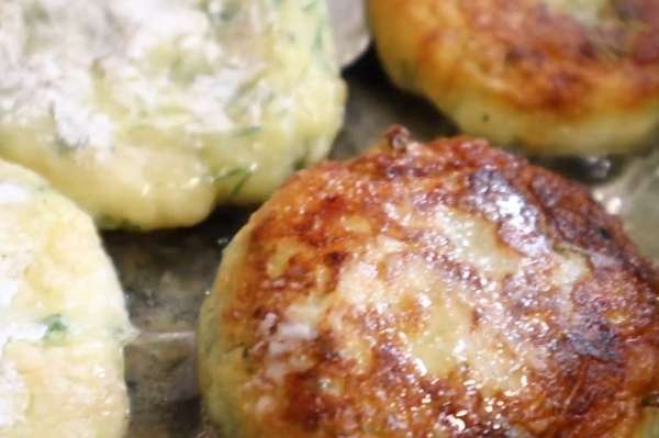 Самые вкусные котлеты из картофеля: простой рецепт из вчерашнего пюре