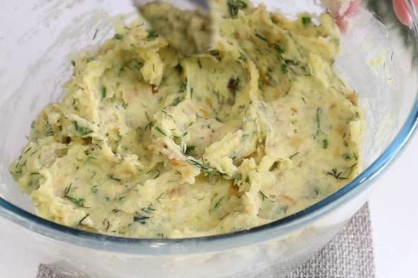 Самые вкусные котлеты из картофеля: простой рецепт из вчерашнего пюре