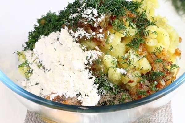 Самые вкусные котлеты из картофеля: простой рецепт из вчерашнего пюре