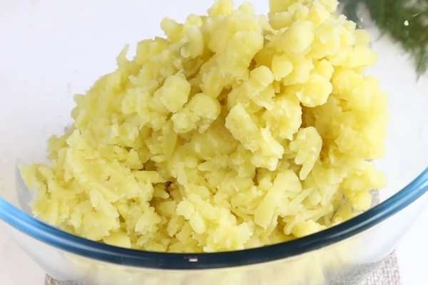 Самые вкусные котлеты из картофеля: простой рецепт из вчерашнего пюре