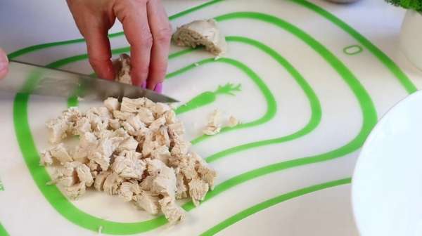 Рецепт салата с курицей, грибами и сыром.Праздничный салат "Марс"