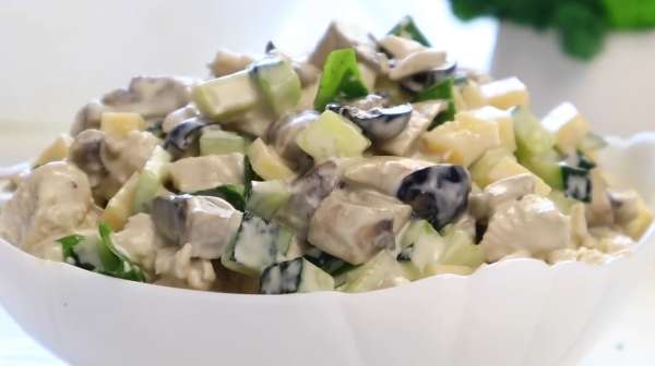 Рецепт салата с курицей, грибами и сыром.Праздничный салат "Марс"