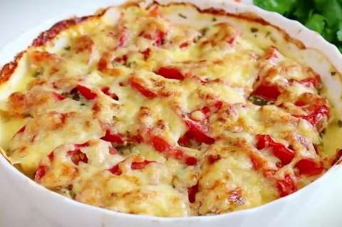 Куриная а-ля пицца:Самый вкусный рецепт сочного куриного филе в духовке с помидорами и сыром