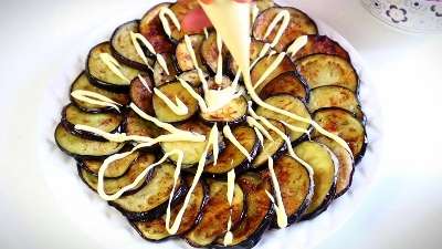 Закуска из баклажанов с маринованным луком