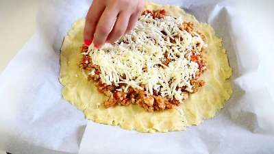 Галета с несладкой начинкой: простой и вкусный пирог с фаршем