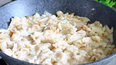 Галета с несладкой начинкой: простой и вкусный пирог с фаршем