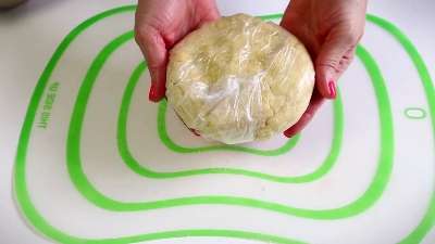 Галета с несладкой начинкой: простой и вкусный пирог с фаршем