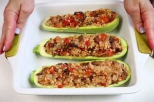Кабачки лодочки с начинкой