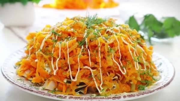 Салат с морковью и куриной грудкой Любовь Морковь