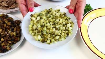 Салат "Сердце Осени" с куриными сердечками и баклажанами