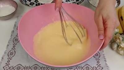 Быстрый банановый пирог с хрустящей корочкой