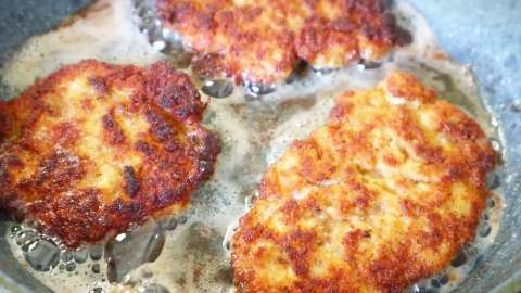 Отбивные как ресторане: Куриные отбивные маринованные в сметане с чесноком