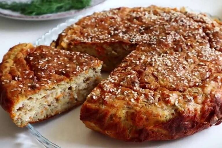 Ленивый пирог с фаршем и гречкой