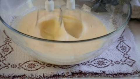 Ароматный кекс с курагой, лимонной цедрой и апельсиновой пропиткой