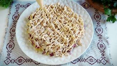 Салат "Курица в перьях" – с куриным филе, пекинской капустой и картофелем 5 Салат "Курица в перьях" – с куриным филе, пекинской капустой и картофелем