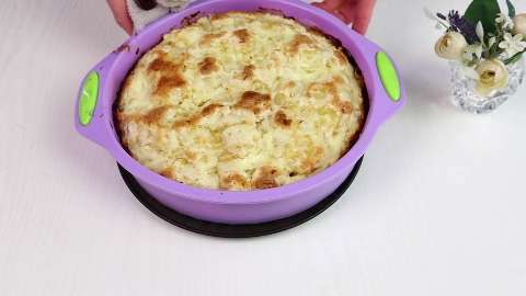 Быстрый Лимонный пирог с изюмом и сметанной заливкой: простой рецепт в духовке