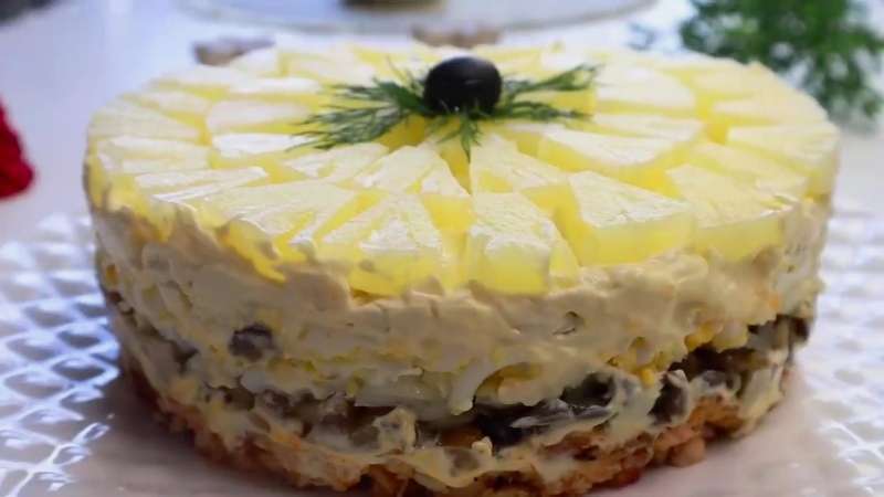 Салат чародейка с ананасами и курицей рецепт