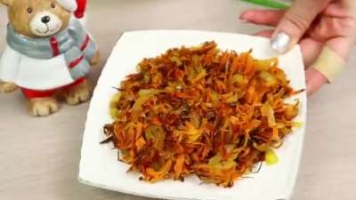 Салат с курицей, черносливом и грибами — «Снежный лес» 4 Салат с курицей, черносливом и грибами — «Снежный лес»