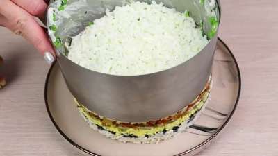 Салат с курицей, черносливом и грибами — «Снежный лес» 15 Салат с курицей, черносливом и грибами — «Снежный лес»