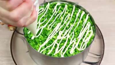 Салат с курицей, черносливом и грибами — «Снежный лес» 13 Салат с курицей, черносливом и грибами — «Снежный лес»