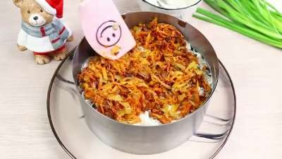 Салат с курицей, черносливом и грибами — «Снежный лес» 11 Салат с курицей, черносливом и грибами — «Снежный лес»