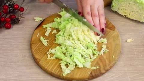 Салат с ананасом, курицей, сыром и пекинской капустой -"Миледи" Королева Вкуса