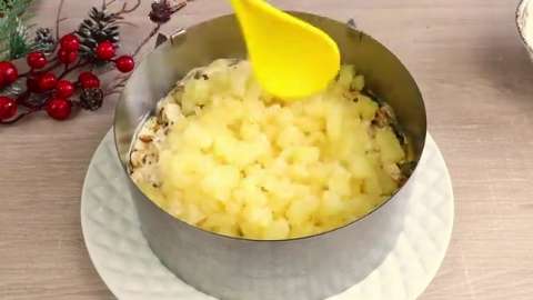Салат с ананасом, курицей, сыром и пекинской капустой -"Миледи" Королева Вкуса