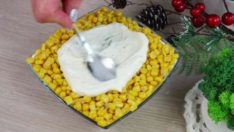 Салат с тунцом, кукурузой, сыром и яйцами - Салат "Вивальди" 8 Салат с тунцом, кукурузой, сыром и яйцами - Салат "Вивальди"
