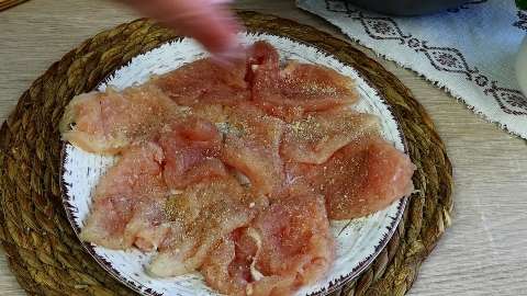 Деруны с куриным филе: Вкусный ужин
