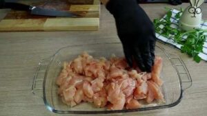 Куриное филе нарезанное кубиками