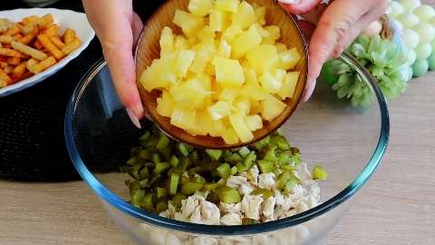 Ананасы консервированные нарезанные кубиком