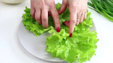 Праздничная закуска из помидоров с курицей и сыром
