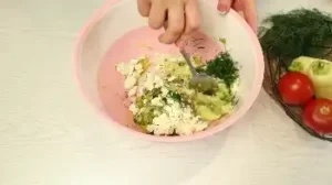 Пирог с кабачком и брынзой