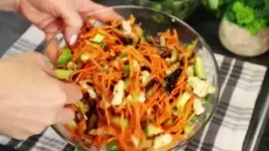Салат из баклажанов и курицы и моркови по корейски