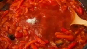 Рецепт вкусных баклажанов с кетчупом на зиму без стерилизации