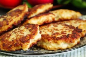 Котлеты без хлеба с яблоком и манкой
