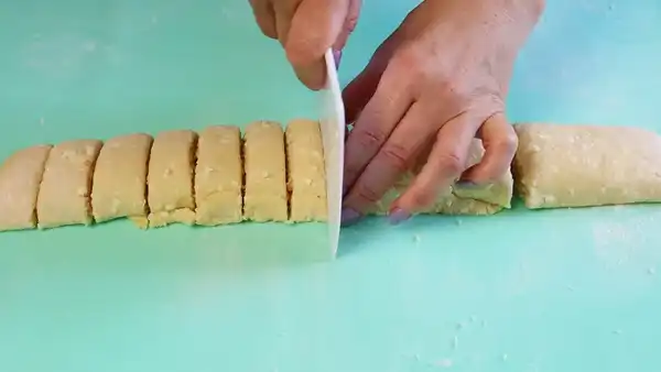 улитки с яблоком