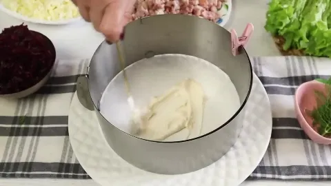 Салат в форме