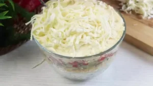 Салат с плавлеными сынками Мария