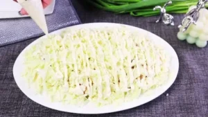 Салат с пекинской капустой