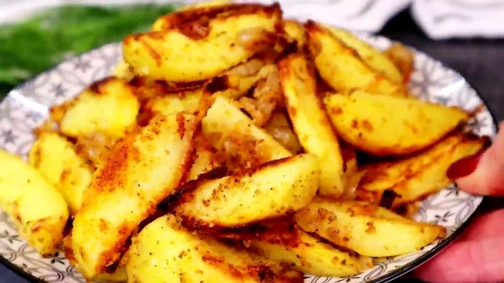 Картошка по-селянски в духовке с сыром и сухарями 1 Картошка по селянски в духовке рецепт с сыром и сухарями