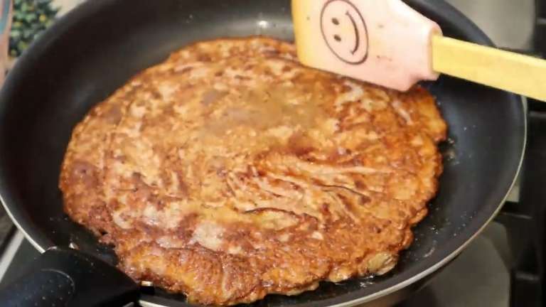 Жареные коржи Печёночный торт торт с луком и морковью