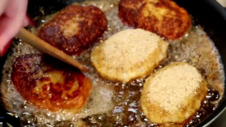 Самые сочные и пышные домашние котлеты из курино - свиного фарша 8 Жареные котлеты