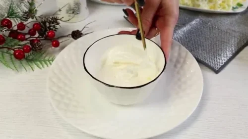 Майонез с чесноком