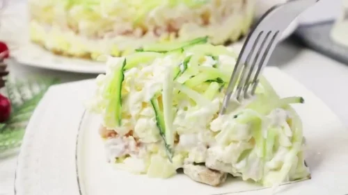 Рецепт салата фьюжн с курицей и ананасом