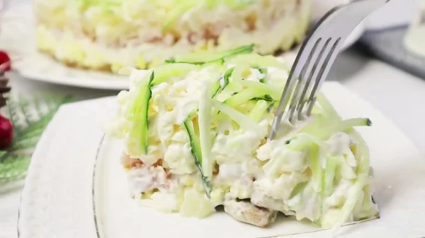 Салат «Зимний Фьюжн» с курицей, ананасами и грибами 10 Рецепт салата фьюжн с курицей и ананасом